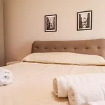 Apartmán Modern Loft - With Balcony And Parking